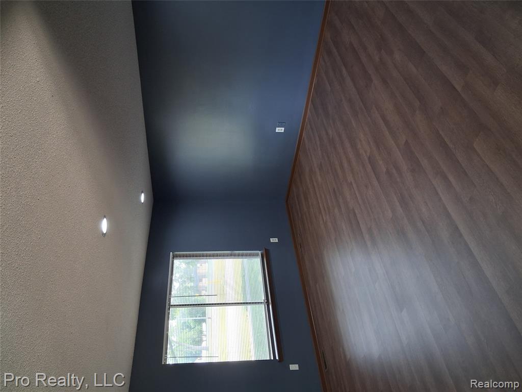 2219 Lakeview Avenue, Ypsilanti, MI 48198 — Photo 9