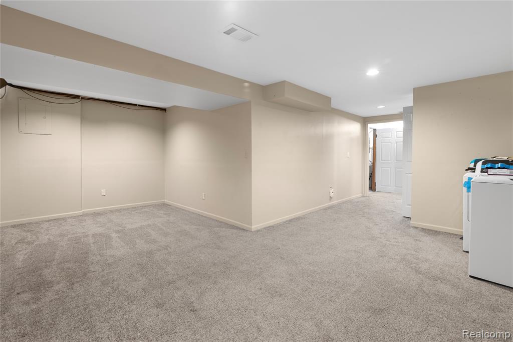 794 Oak Brook Ridge Drive, Rochester Hills, MI 48307 — Photo 18