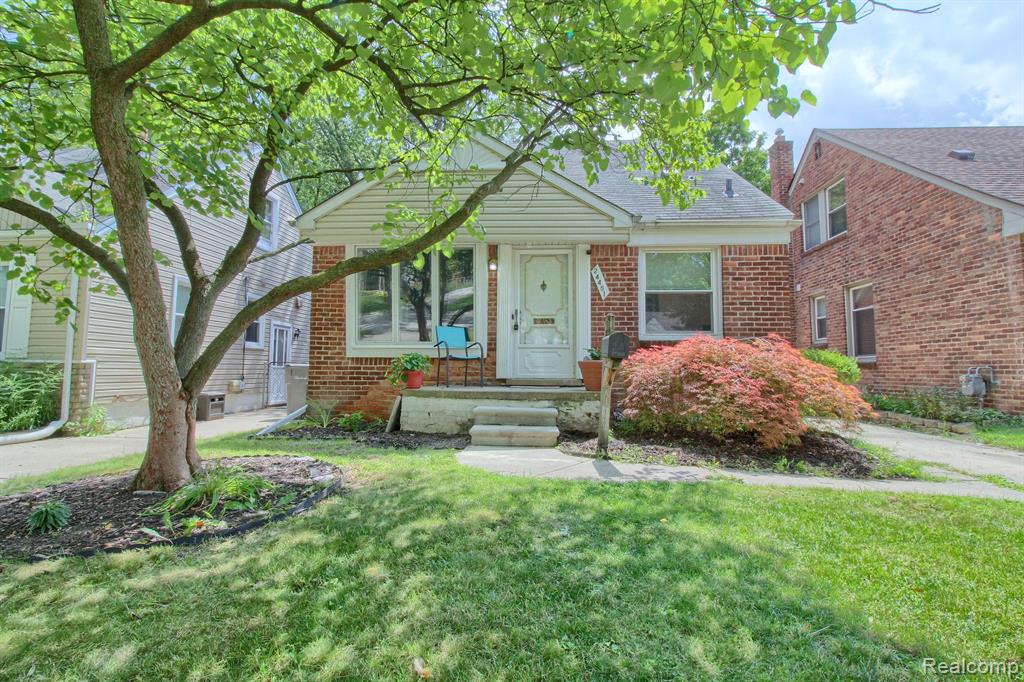 140 HUBBARD Street, Garden City, MI, 00000