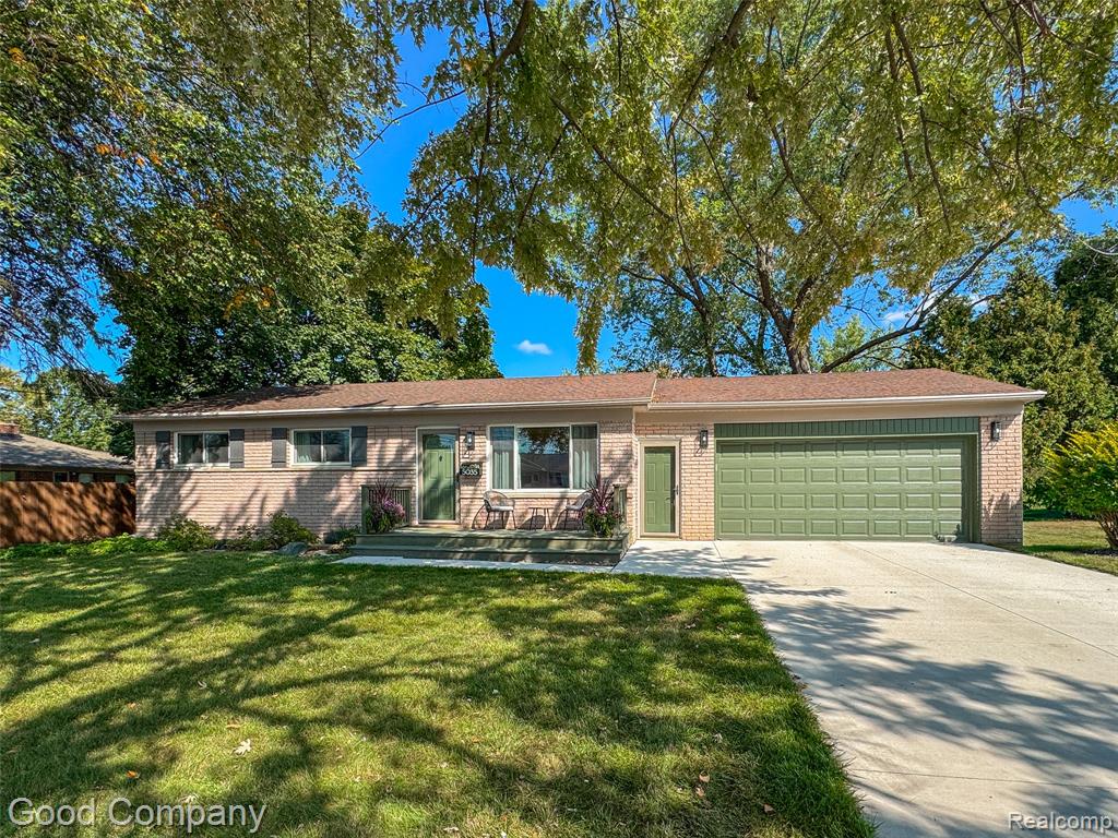 5035 University Avenue, Warren, MI 48092 — front exterior