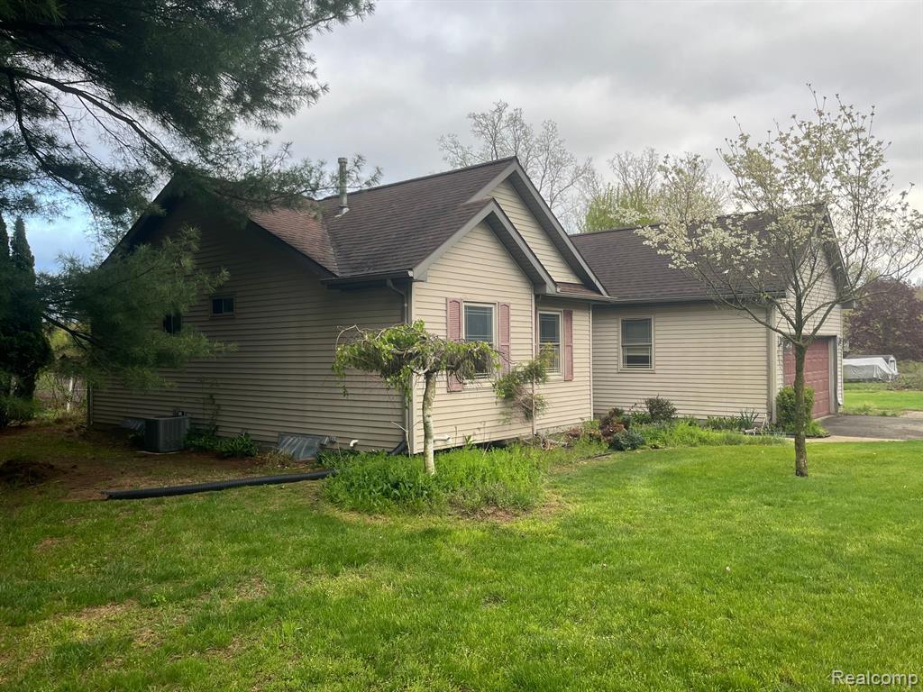 4564 LEEWARD Drive, Pleasant Lake, MI 49272 — Photo 10