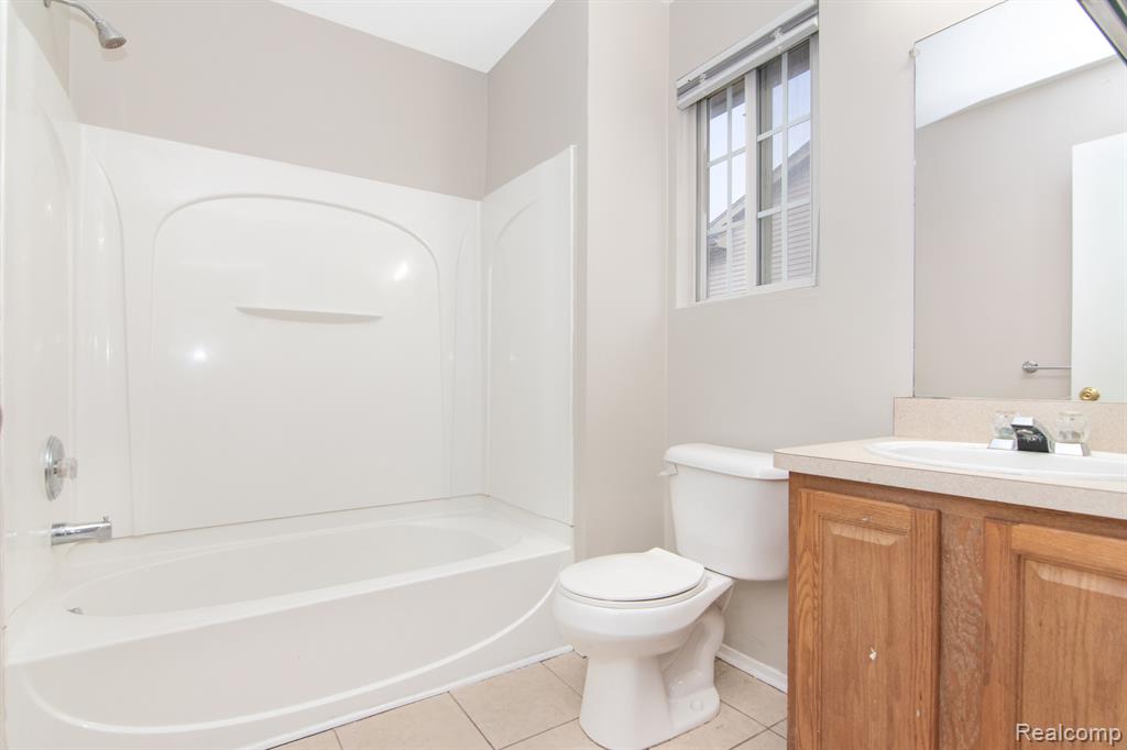 23250 POPLAR Drive, Southfield, MI 48075 — Photo 25