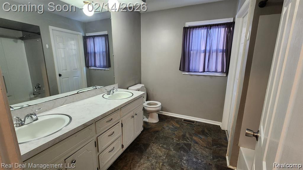 5352 Olde Saybrooke Road, Grand Blanc, MI 48439 — Photo 20