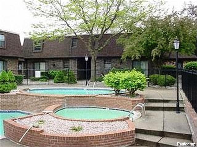 5015 CROOKS Road, Royal Oak, MI 48073 — Photo 7