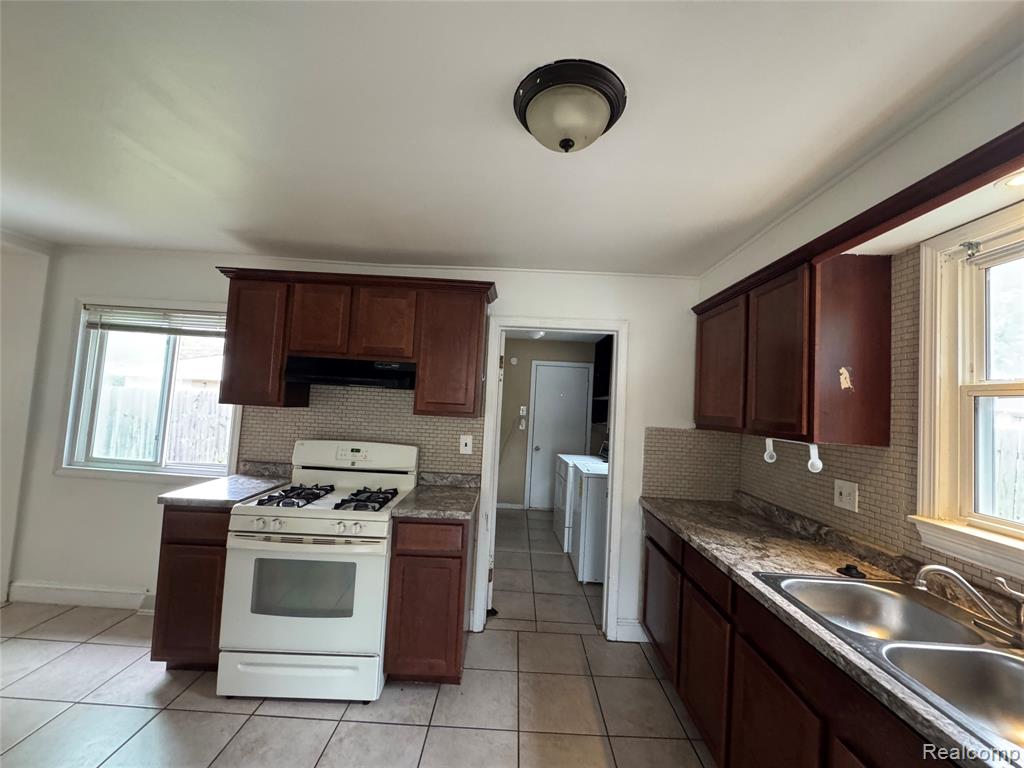 5728 Highview Street, Dearborn Heights, MI 48127 — Photo 5