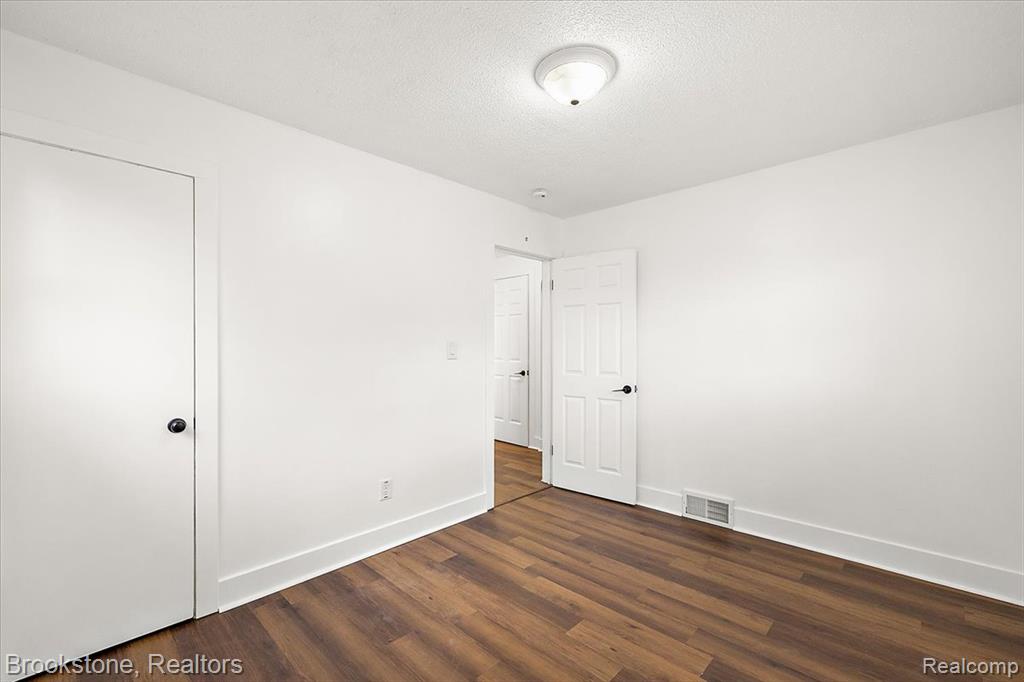 11770 Riverdale, Redford, MI 48239 — Photo 13