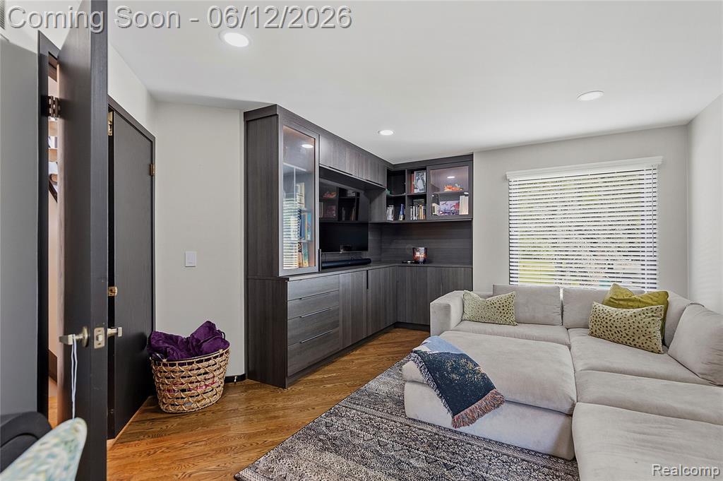 4057 Fox Lake Drive, Bloomfield Hills, MI 48302 — Photo 12