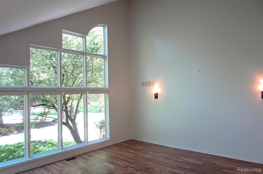 31115 Stafford St, Beverly Hills, MI 48025 — Photo 6