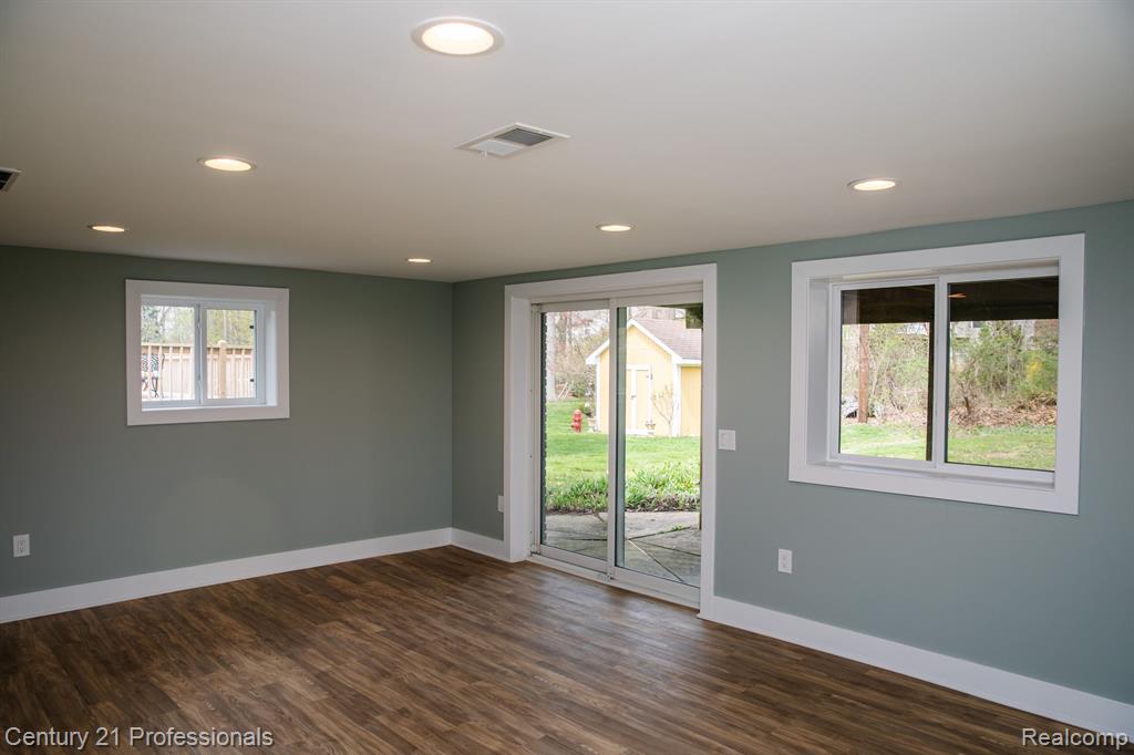 8130 Casa Mia Drive, White Lake, MI — Photo 36