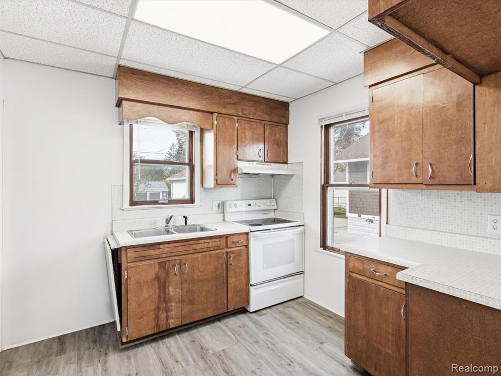 423 16th Street, Port Huron, MI 48060 — Photo 10