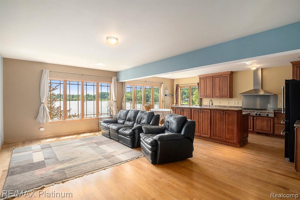 6512 BUCKSHORE Drive, Whitmore Lake, MI 48189 — Photo 7