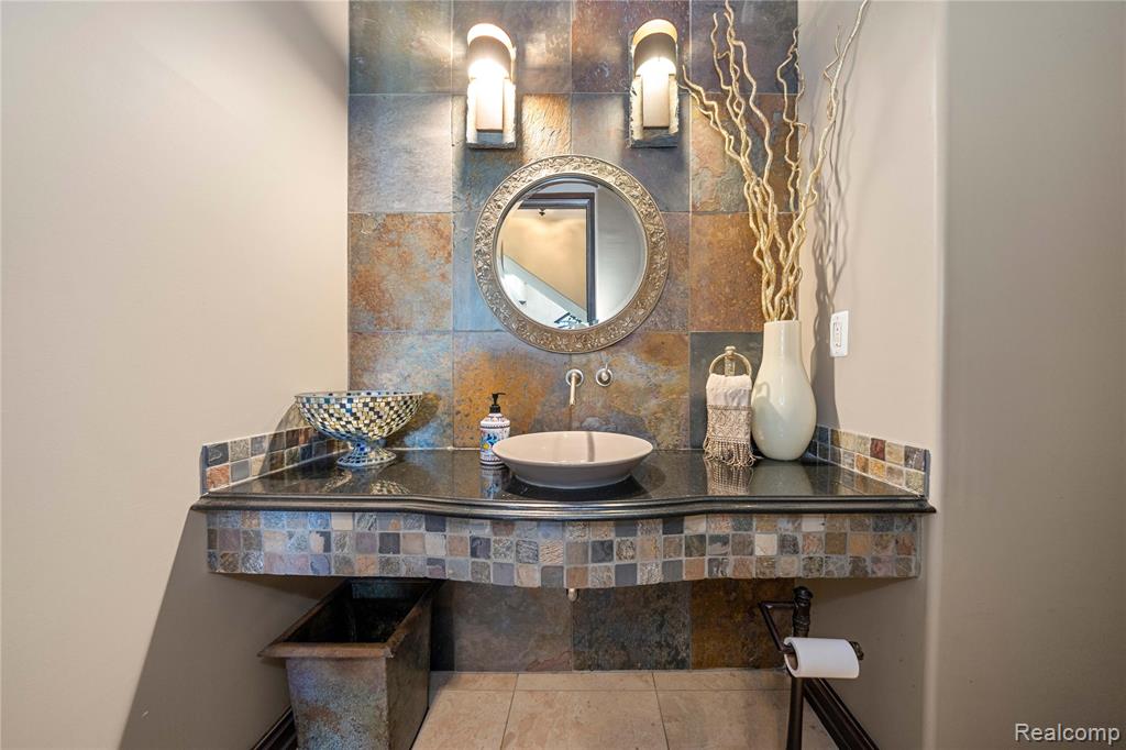 42183 Kouza Court, Belleville, MI, 48111