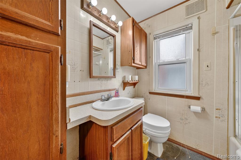 619 Highland Avenue, Lincoln Park, MI 48146 — Photo 17