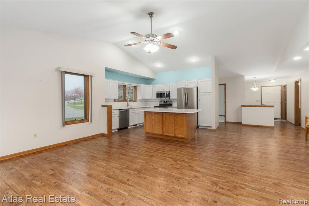 9096 EMILY Drive, Davison, MI 48423 — Photo 16