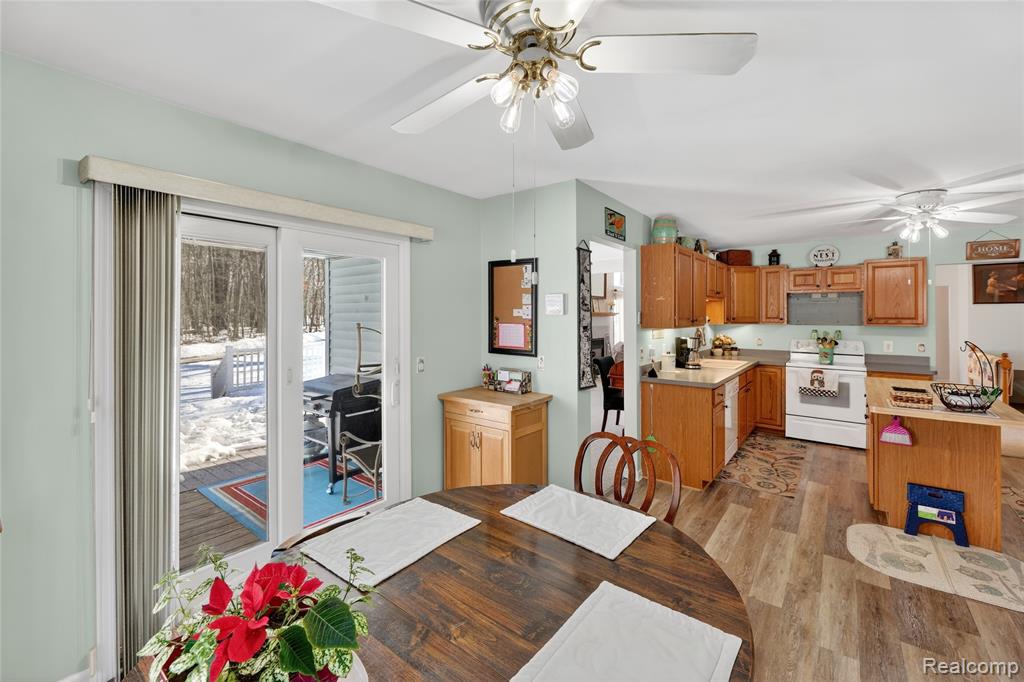 468 Dama View Court, Howell, MI 48855 — Photo 10