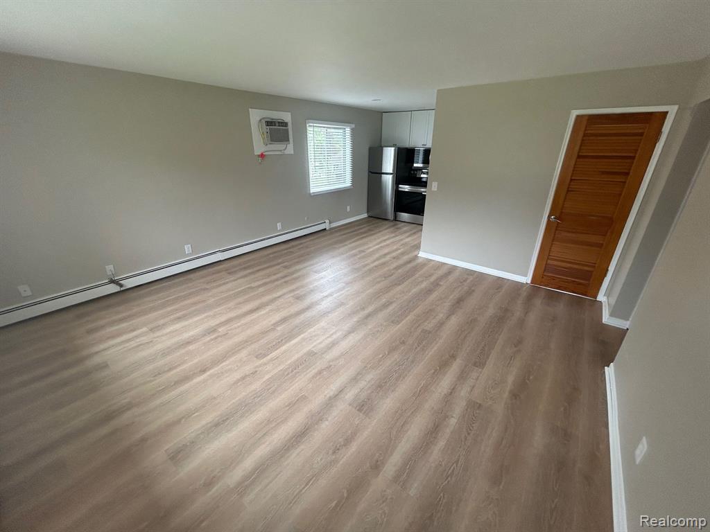 5272 VAN WINKLE Street, Brighton, MI 48116 — Photo 2