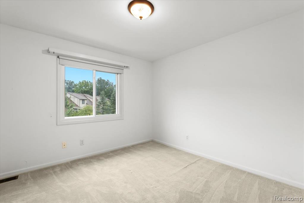 5747 Glen Creek Court, Ann Arbor, MI 48108 — Photo 32