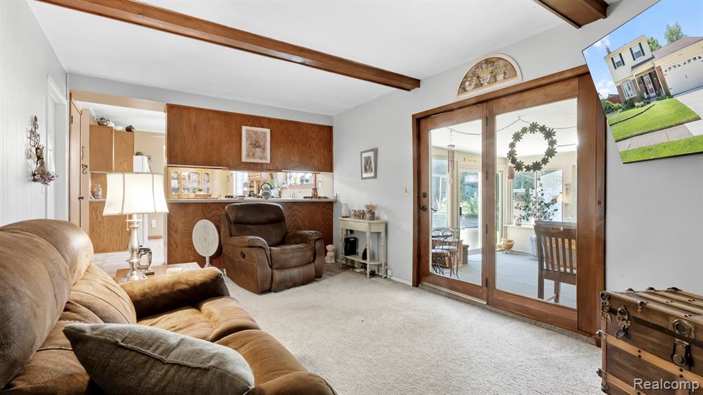 27654 Oakcrest Drive, Brownstown, MI 48183 — Photo 14