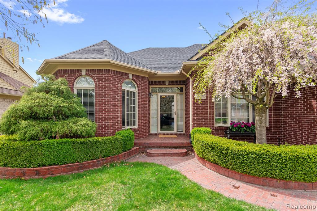 56543 BIRKDALE Drive, Macomb, MI 48042 — Photo 4