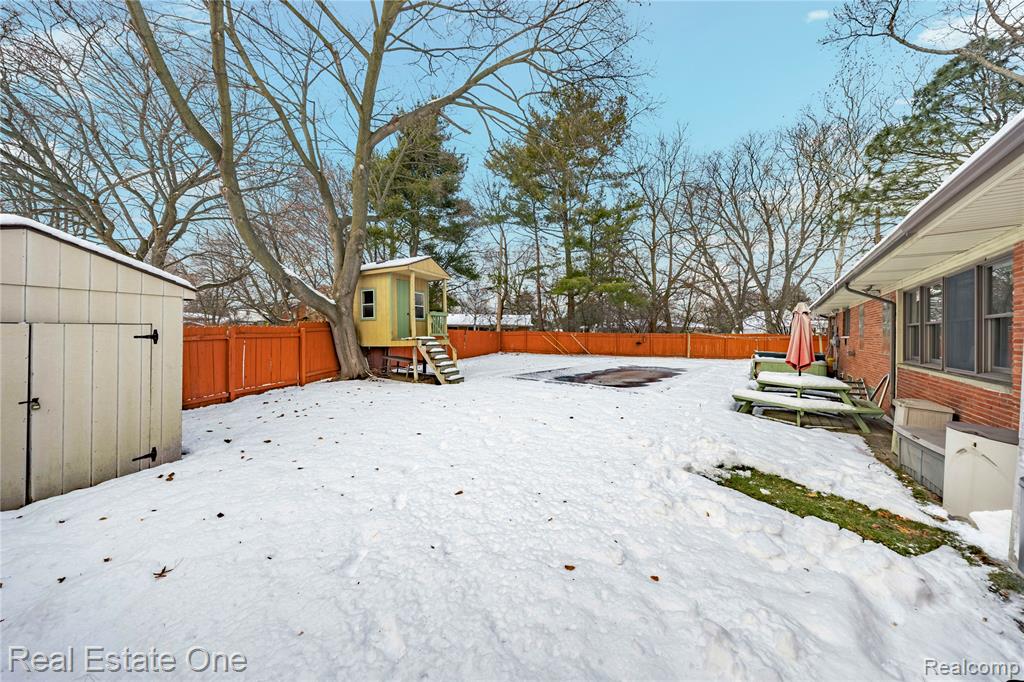 28615 Bloomfield Drive, Lathrup Village, MI 48076 — Photo 60