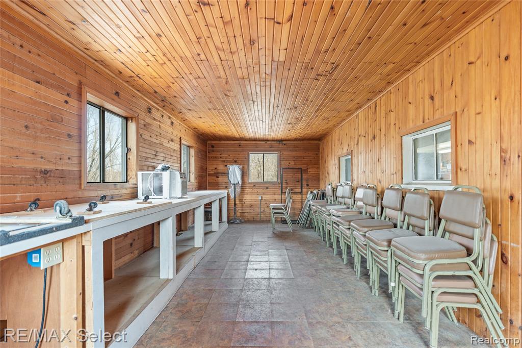 8572 Silver Lake Road, Linden, MI 48451 — Photo 25