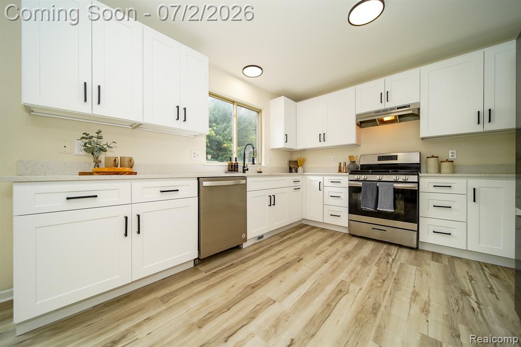5558 Bedell Road, Sterling Heights, MI 48310 — Photo 22