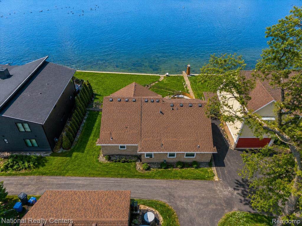 560 Black Oaks Trail, Howell, MI 48843 — Photo 50