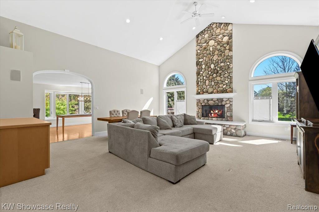 6158 HIGH VALLEY Drive, White Lake, MI 48383 — Photo 5