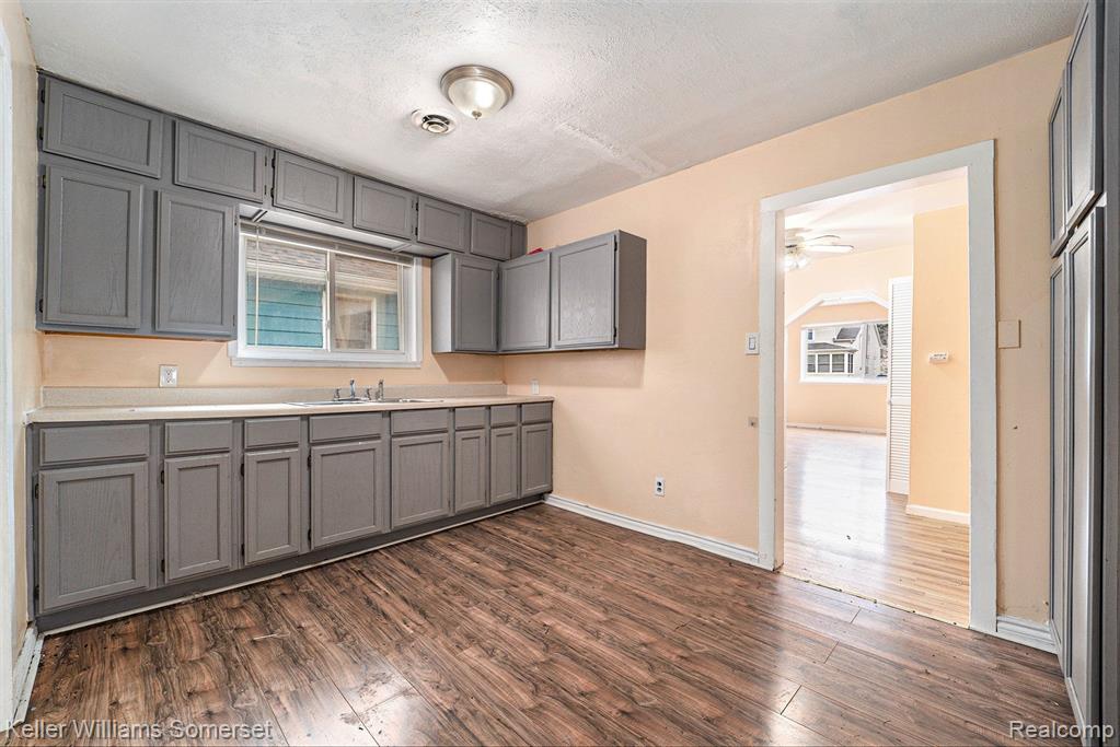 7259 LOZIER Avenue, Warren, MI 48091 — Photo 8
