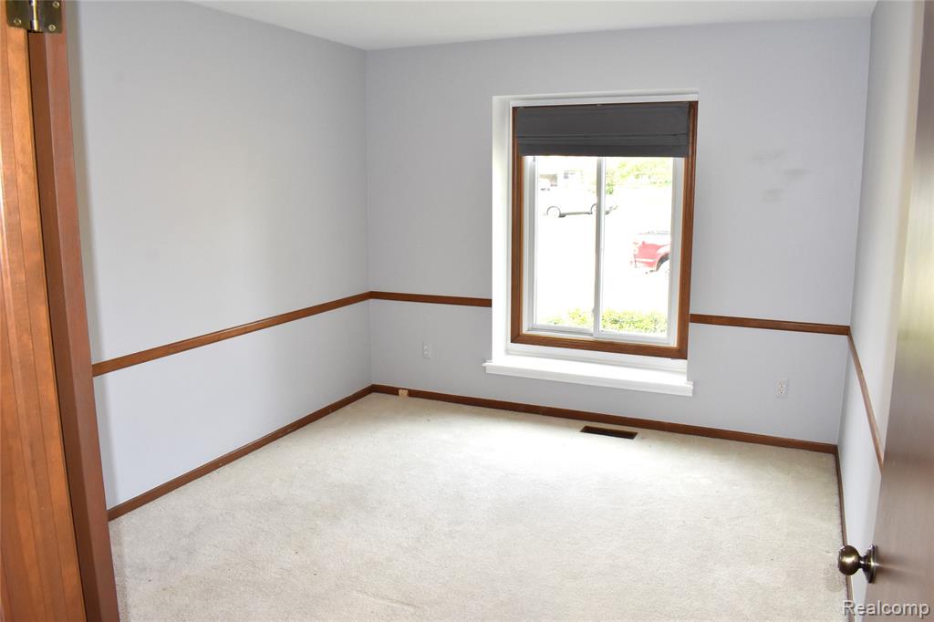 16318 White Haven Drive, Northville, MI 48168 — Photo 11