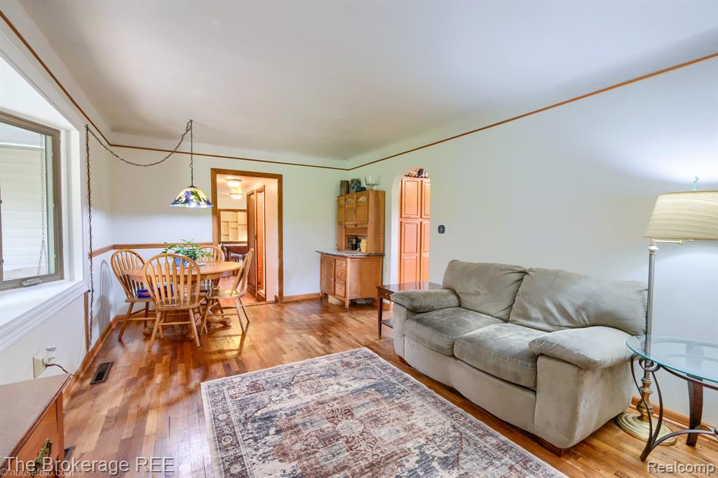 8439 Burpee Road, Grand Blanc, MI 48439 — Photo 5