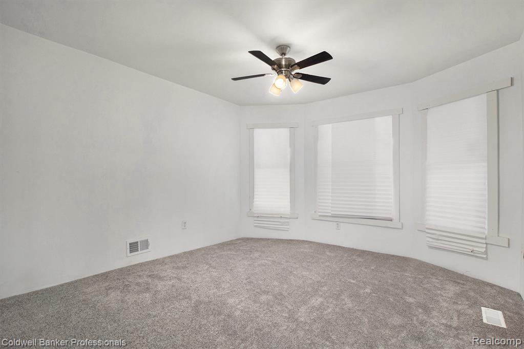 605 Calvert Street, Detroit, MI 48202 — Photo 13