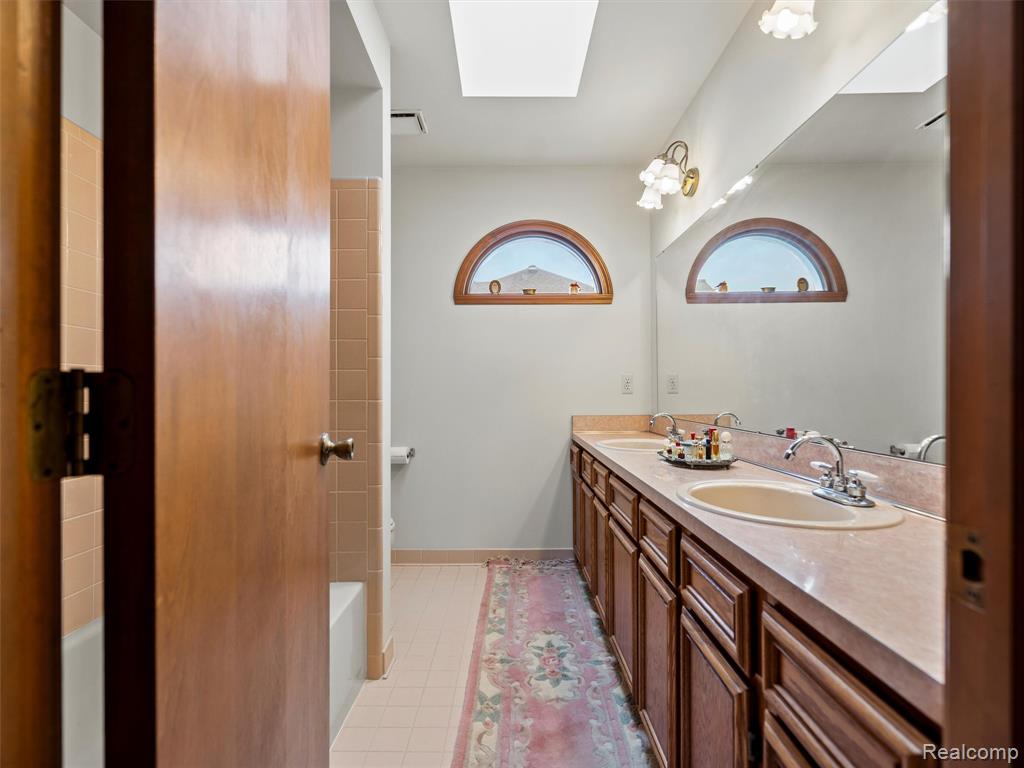 46386 Jackson Drive, Macomb, MI 48044 — Photo 31