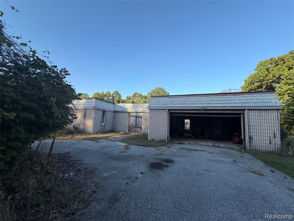 17241 Lands End, Chelsea, MI 48118 — front exterior
