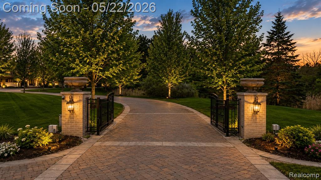 6250 Walnut Lake Road, West Bloomfield, MI 48323 — Photo 3
