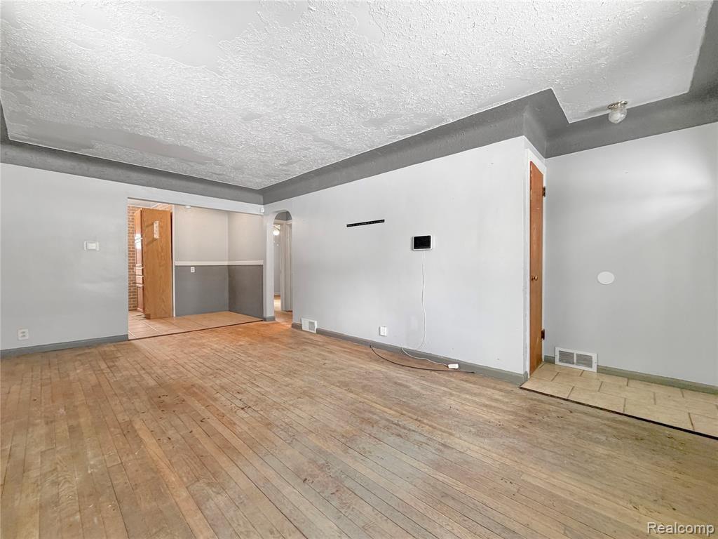 839 Barrie Avenue, Flint, MI 48507 — Photo 5