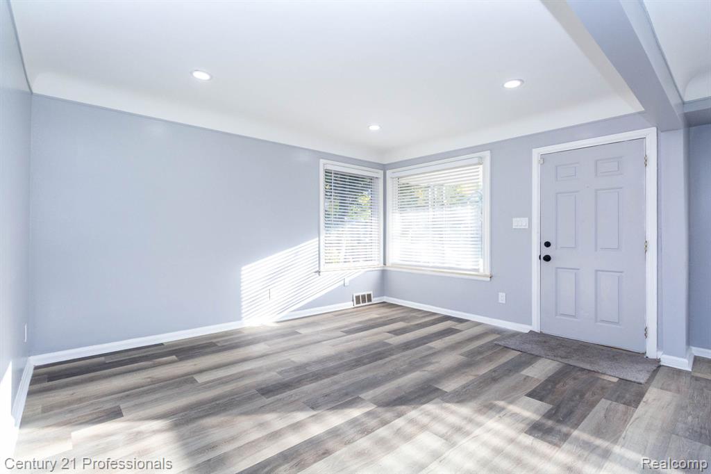 18951 Edinborough Road, Detroit, MI 48219 — Photo 14