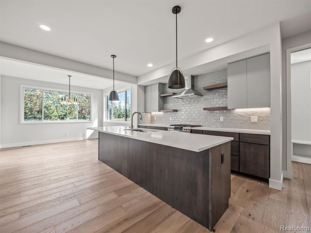 4304 MANDALAY Avenue, Royal Oak, MI 48073 — Photo 5