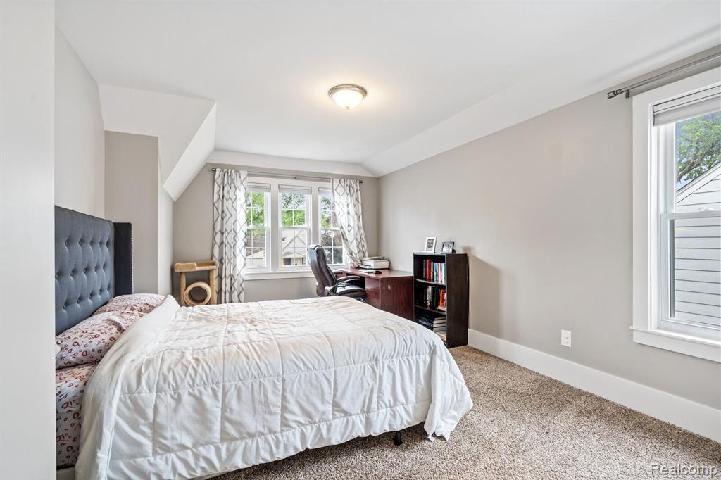 920 CAMBRIDGE Road, Berkley, MI 48072 — Photo 28