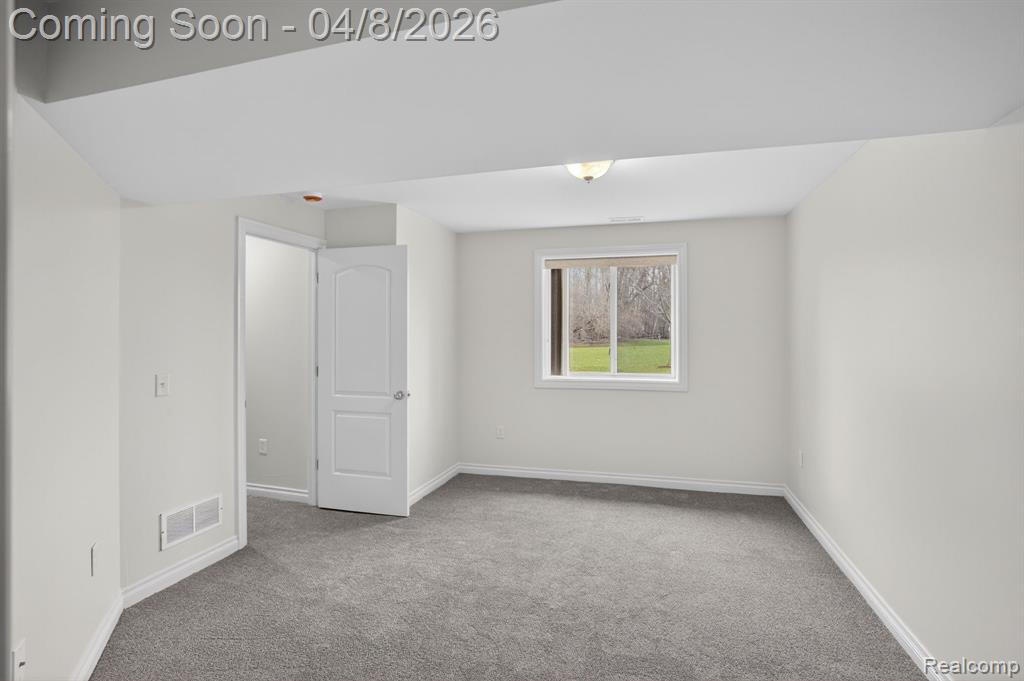4475 Cross Creek Boulevard, Burton, MI 48509 — Photo 56