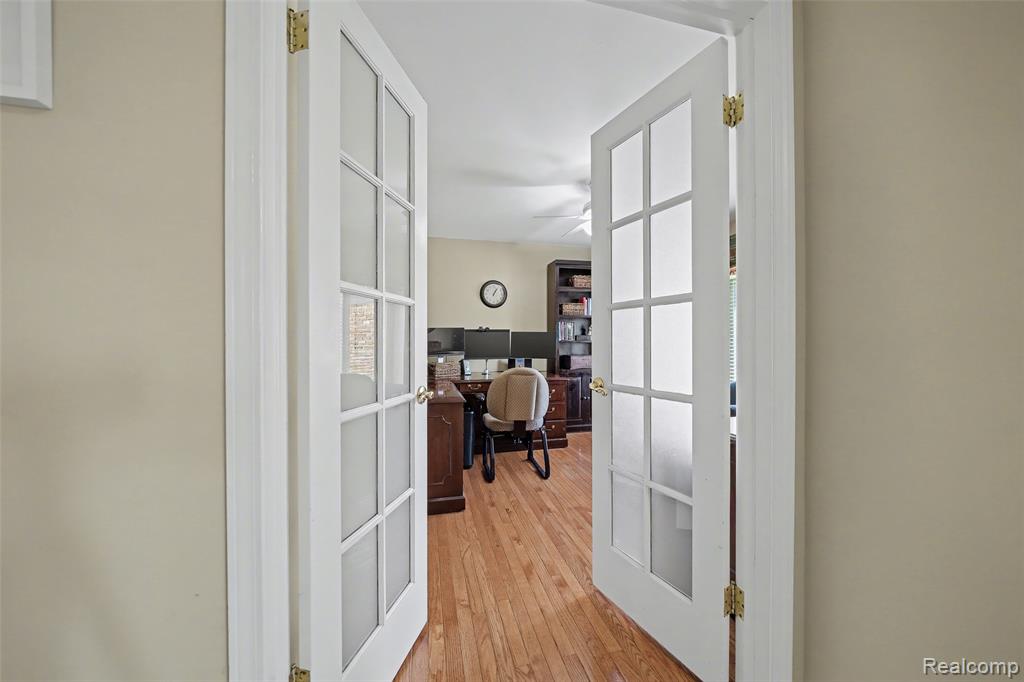 5363 Clearview Drive, Troy, MI 48098 — Photo 31
