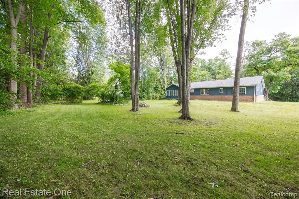 5811 Cowell Road, Brighton, MI 48116 — Photo 40