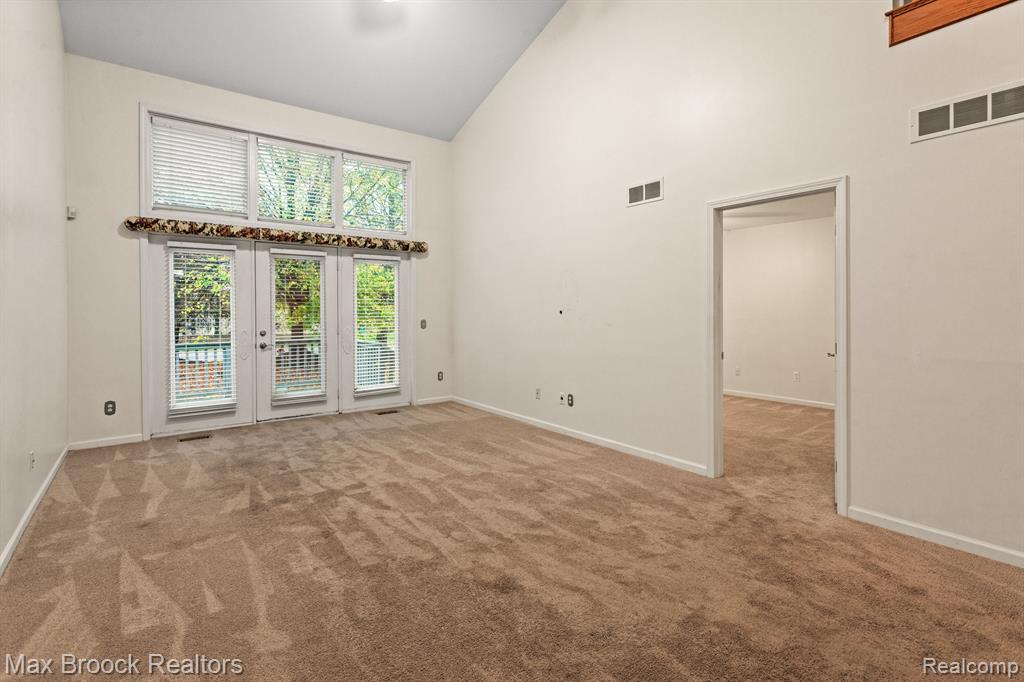 55222 BOARDWALK Drive, Shelby Twp, MI 48316 — Photo 10