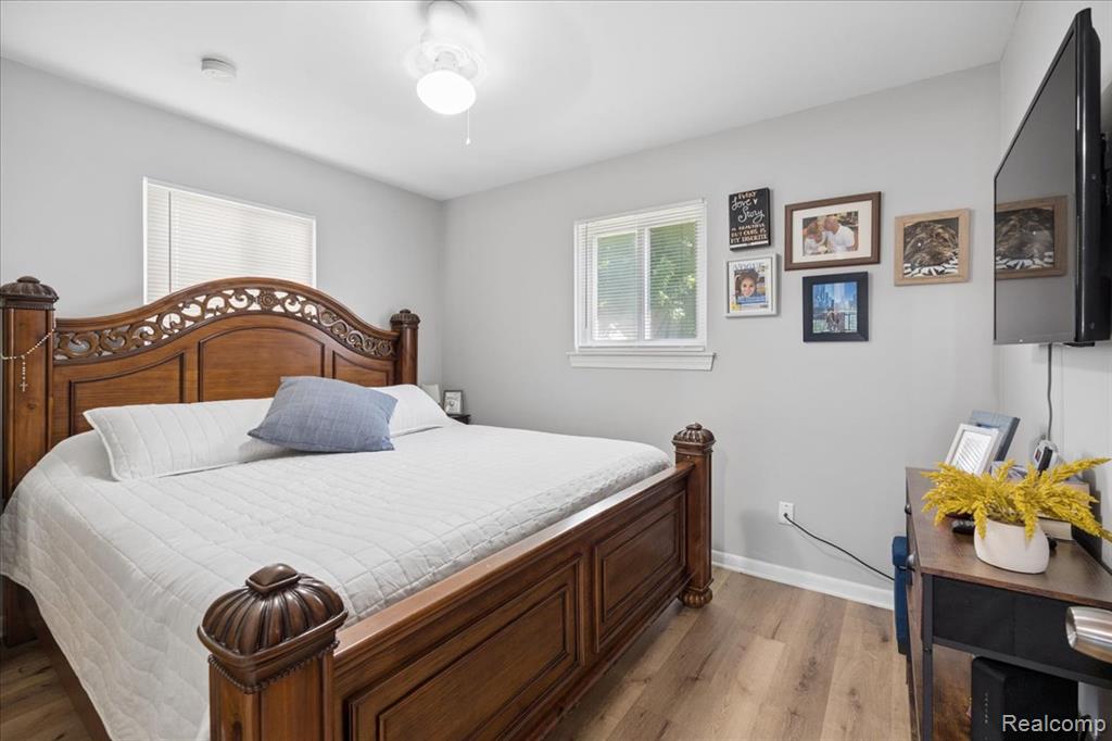 24315 Currier Street, Dearborn Heights, MI 48125 — Photo 11