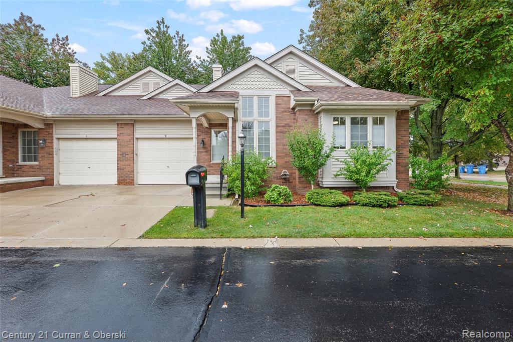 9 Canfield Circle, Dearborn Heights, MI 48127 — Photo 30