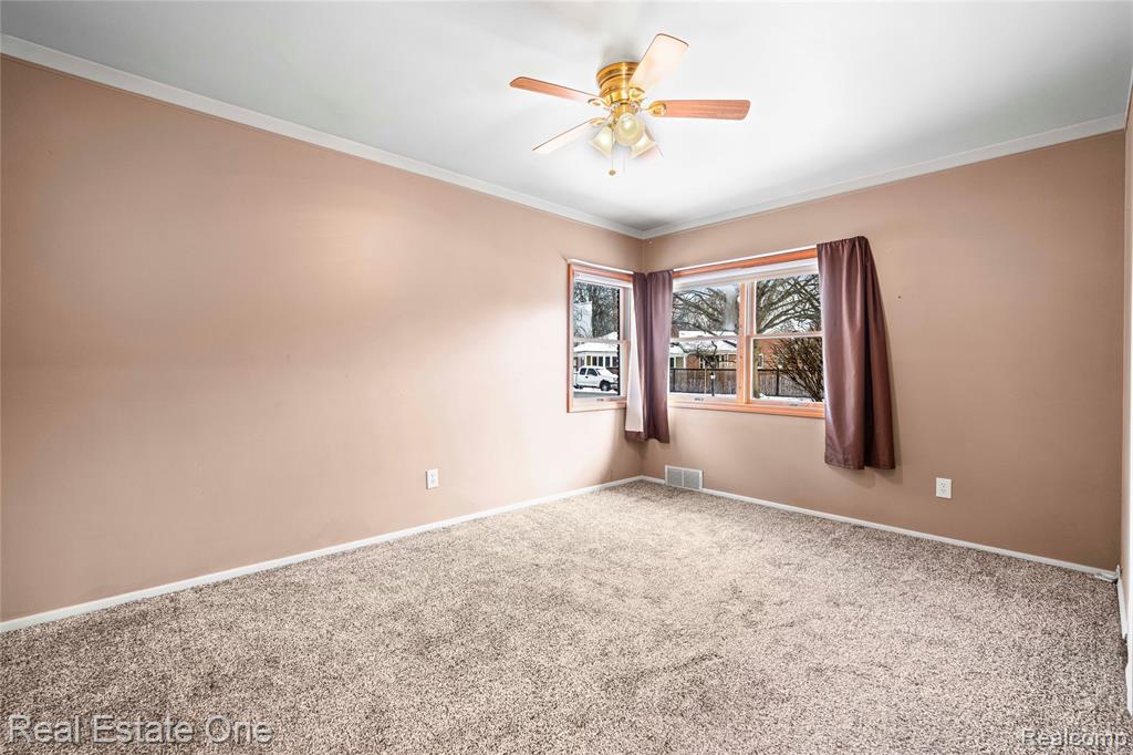 28615 Bloomfield Drive, Lathrup Village, MI 48076 — Photo 32