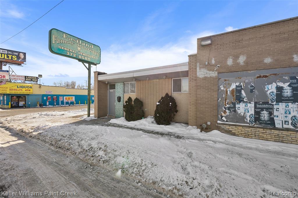16068 E 8 MILE Road - Photo 4