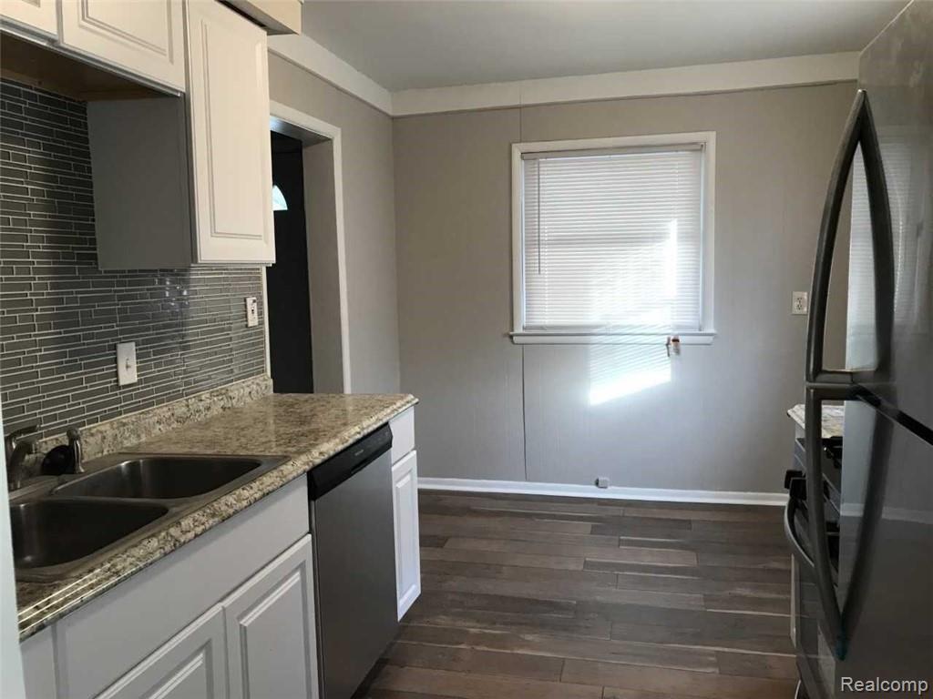 23440 COUZENS Avenue, Hazel Park, MI 48030 — Photo 3