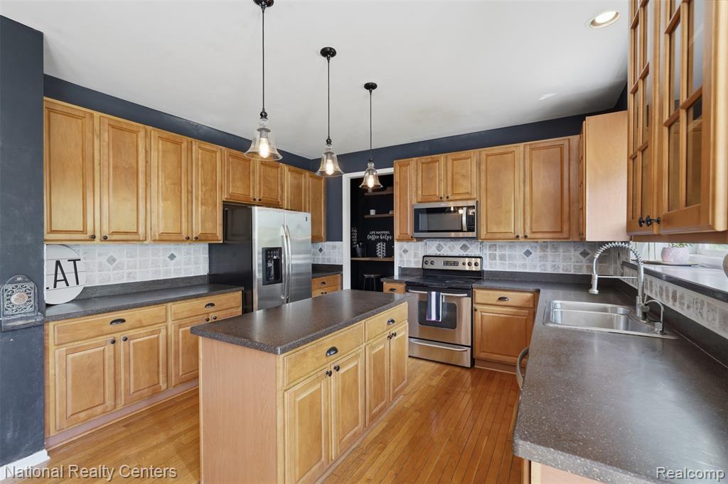 23431 Winged Foot Way, South Lyon, MI 48178 — Photo 20