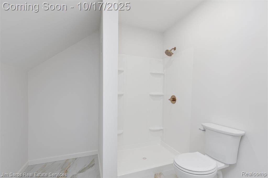 807 Barrington, Grosse Pointe Park, MI 48230 — Photo 16